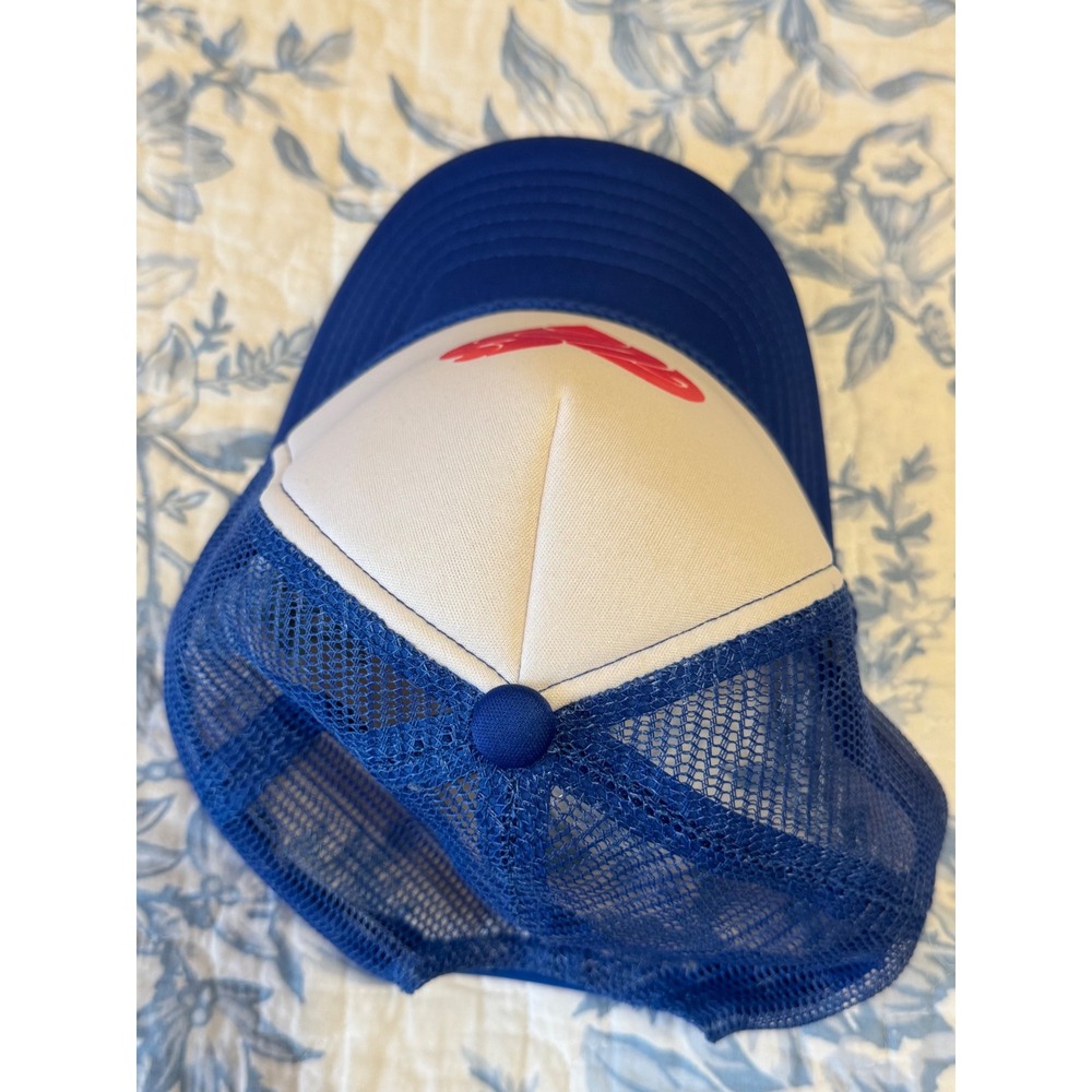 GUESS Originals x J Balvin SS 2022 Heart Logo Blue White Trucker Hat Snapback - Picture 4 of 7
